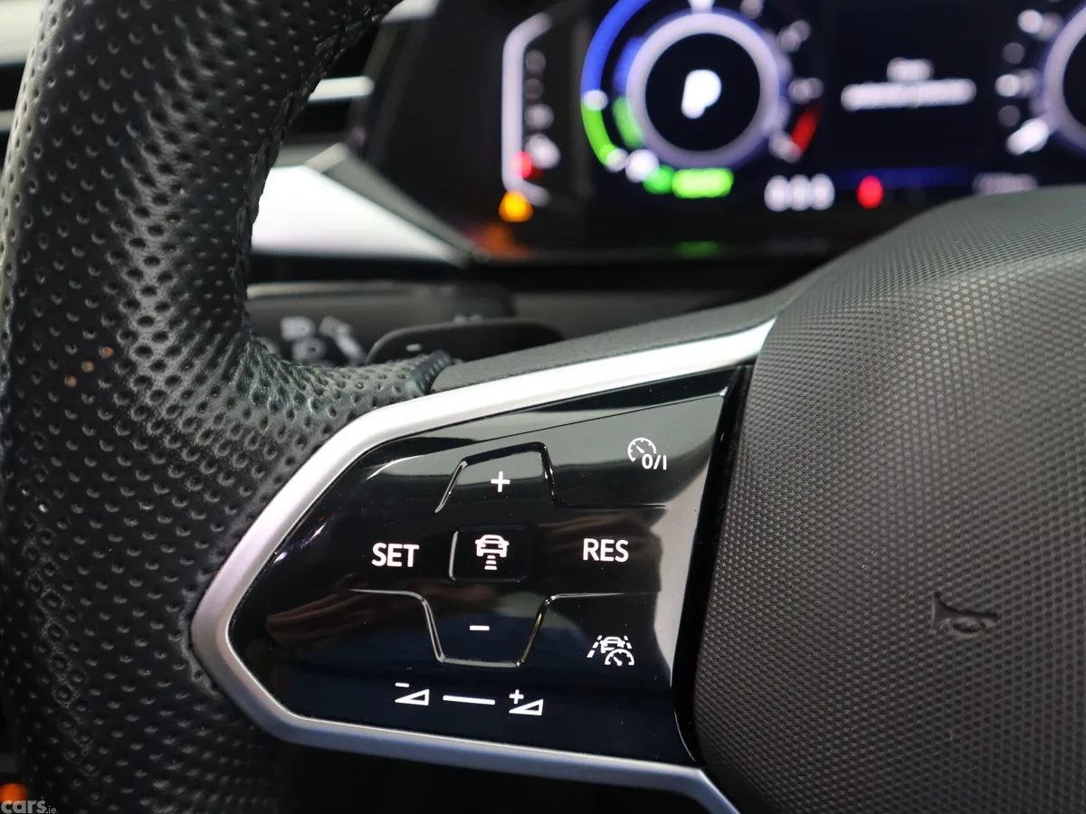 Volkswagen Arteon Estate, Petrol Hybrid, 2021, Grey
