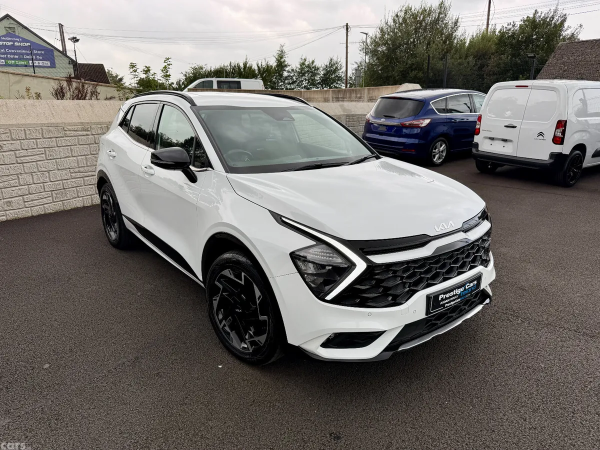 Kia Sportage SUV, Petrol Hybrid, 2023, White