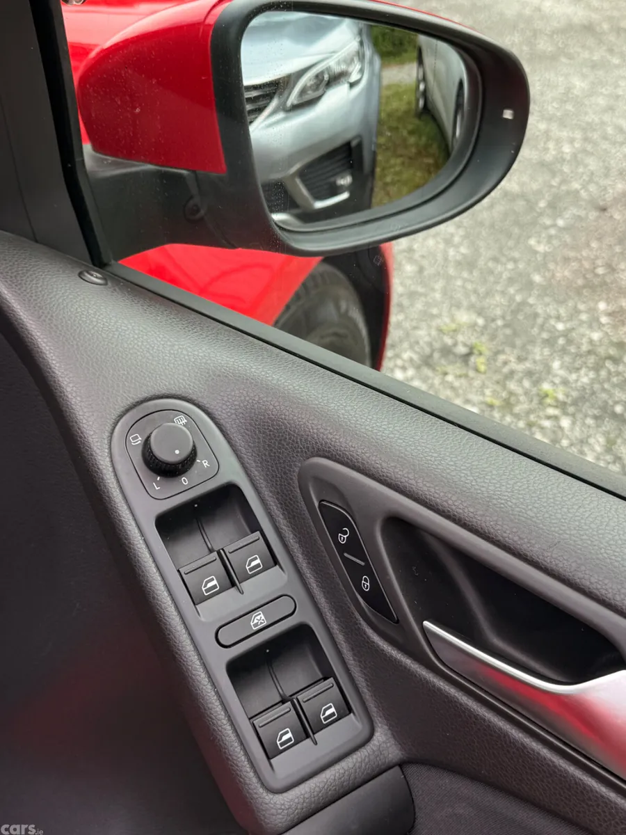 Volkswagen Golf Hatchback, Petrol, 2012, Red