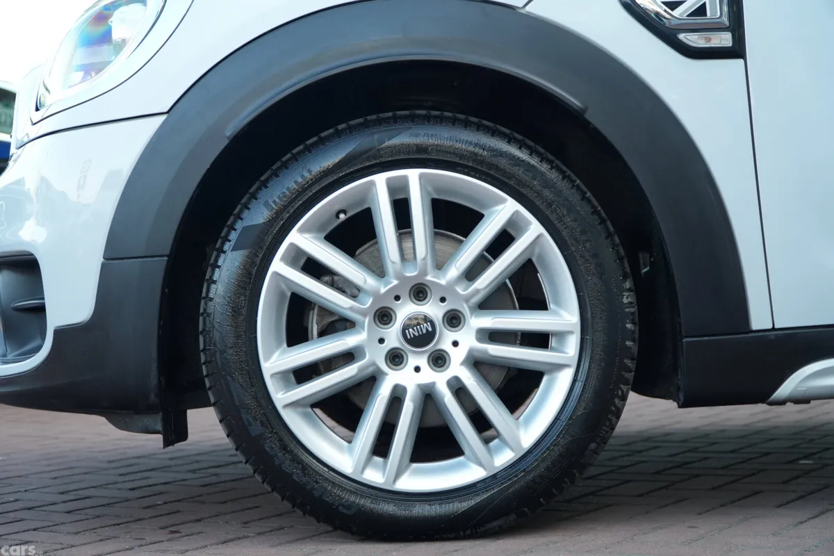 Mini Countryman Hatchback, Diesel, 2019, White