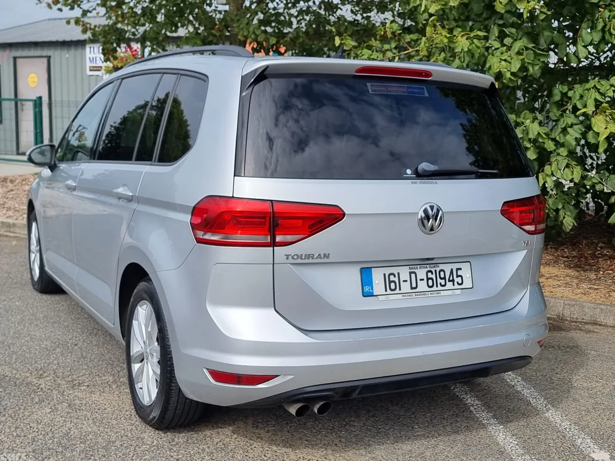 Volkswagen Touran MPV, Petrol, 2016, Silver
