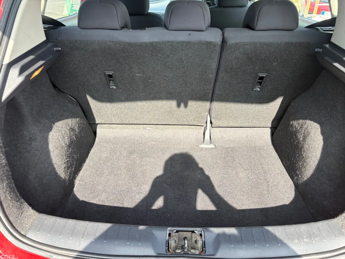 Nissan Pulsar Hatchback, Diesel, 2015, Red
