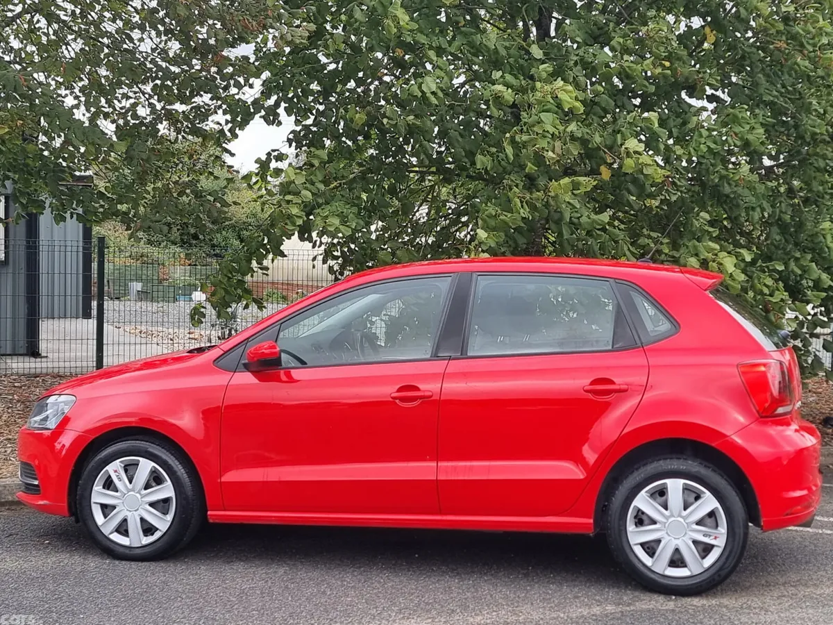 Volkswagen Polo Hatchback, Petrol, 2014, Red
