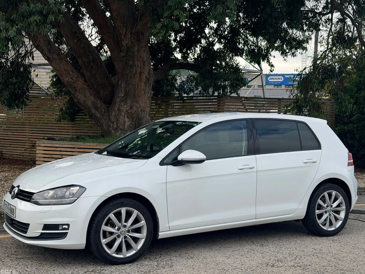 Volkswagen Golf Hatchback, Petrol, 2017, White