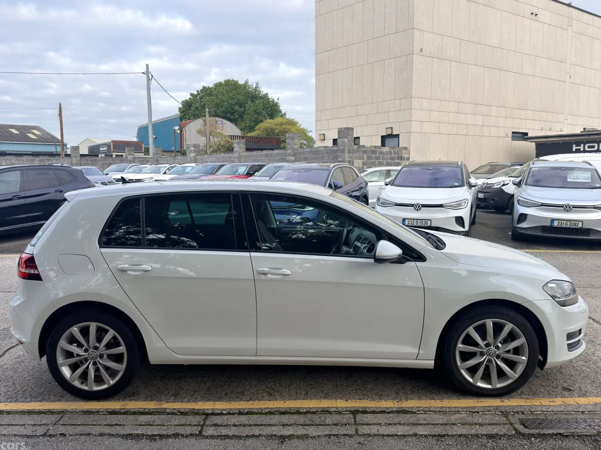 Volkswagen Golf Hatchback, Petrol, 2017, White