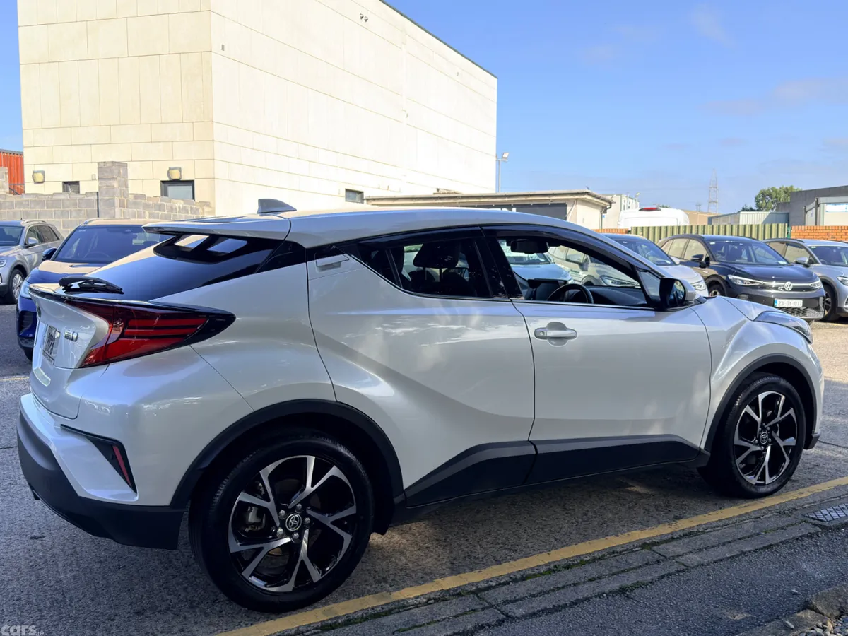 Toyota C-HR Hatchback, Petrol Hybrid, 2023, White