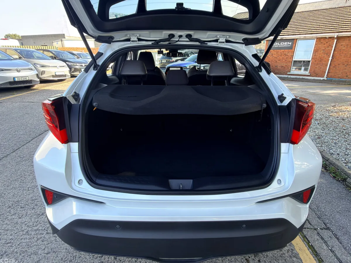 Toyota C-HR Hatchback, Petrol Hybrid, 2023, White