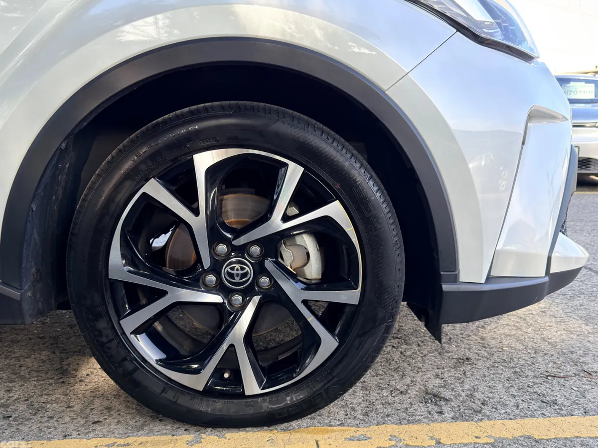 Toyota C-HR Hatchback, Petrol Hybrid, 2023, White