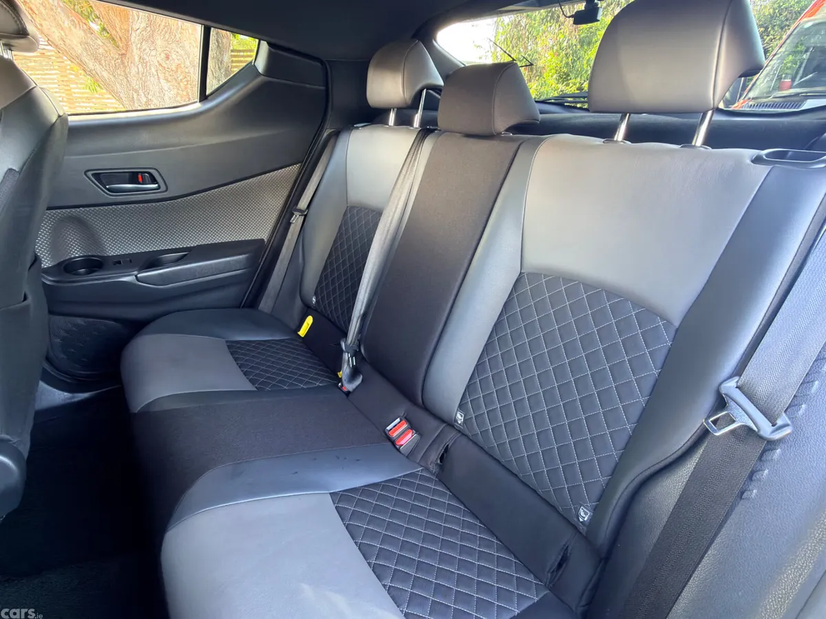 Toyota C-HR Hatchback, Petrol Hybrid, 2023, White