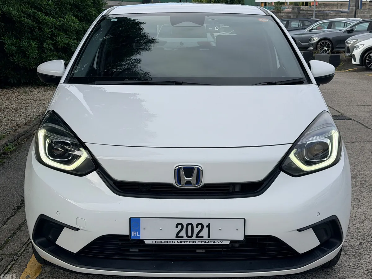 Honda Fit Hatchback, Petrol Hybrid, 2021, White