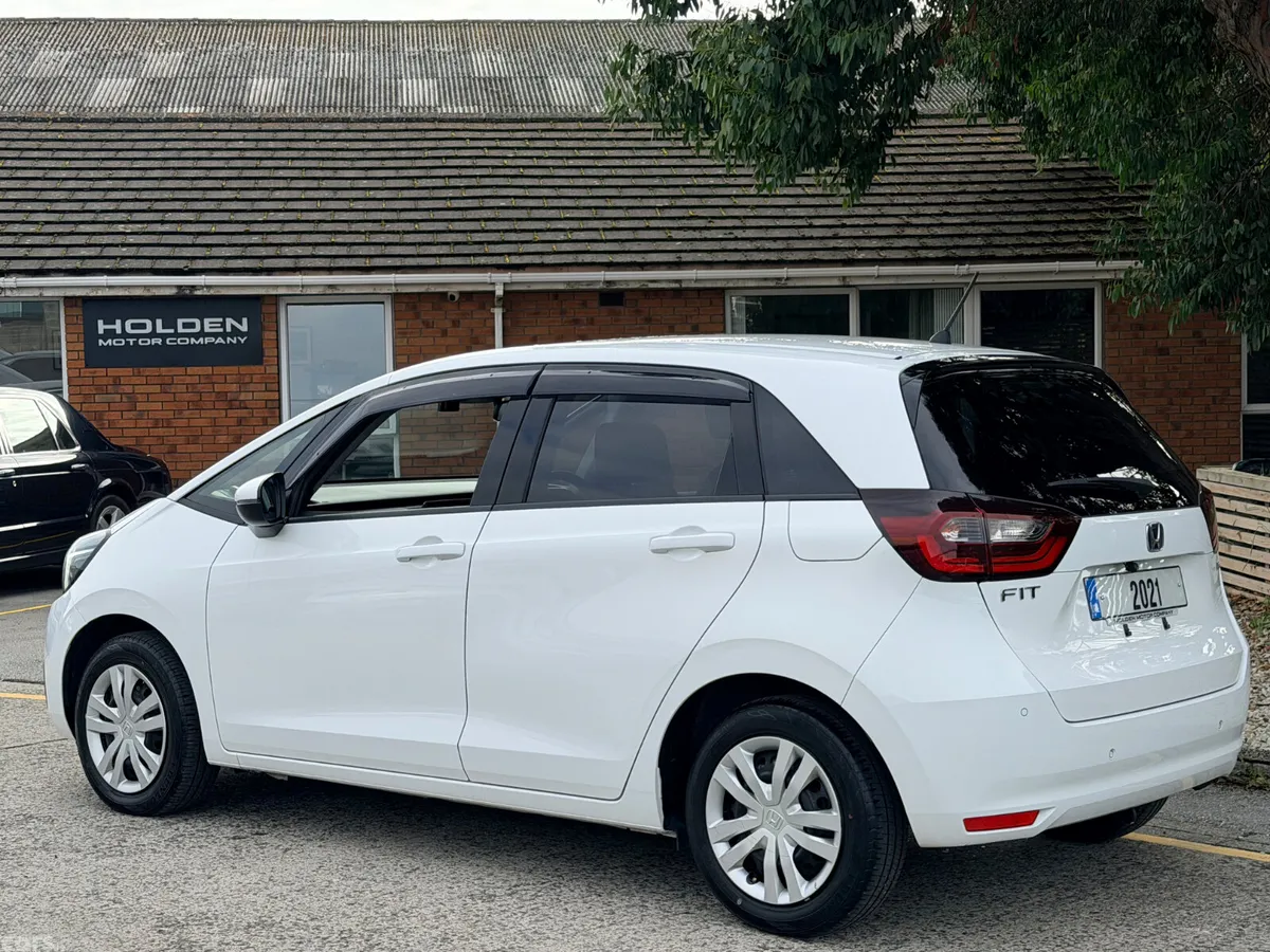 Honda Fit Hatchback, Petrol Hybrid, 2021, White