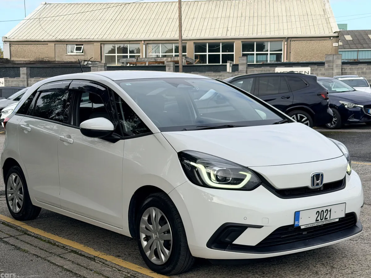 Honda Fit Hatchback, Petrol Hybrid, 2021, White