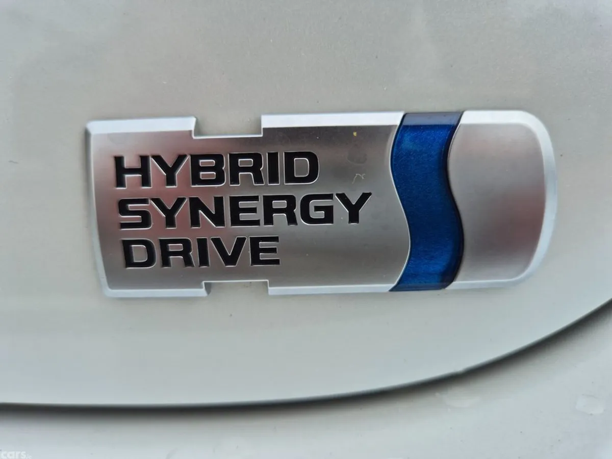 Toyota Camry Saloon, Petrol Hybrid, 2021, White