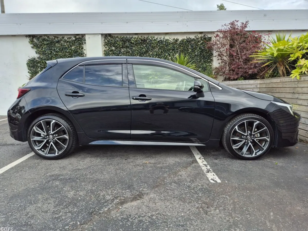 Toyota Corolla Estate, Petrol Hybrid, 2023, Black