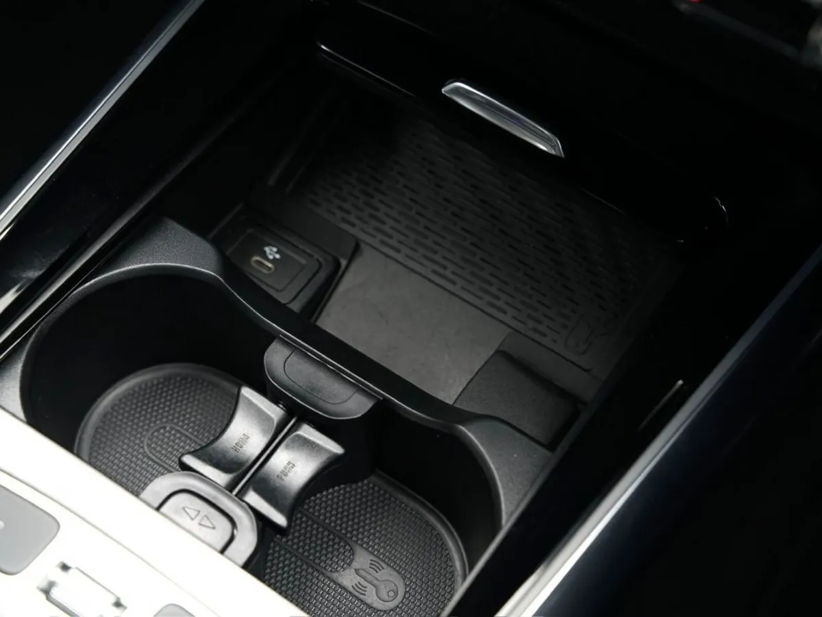 Mercedes-Benz GLA SUV, Petrol Plug-in Hybrid, 2026, Grey