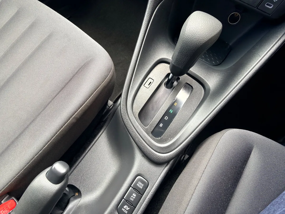 Toyota Yaris Hatchback, Petrol Hybrid, 2025, White