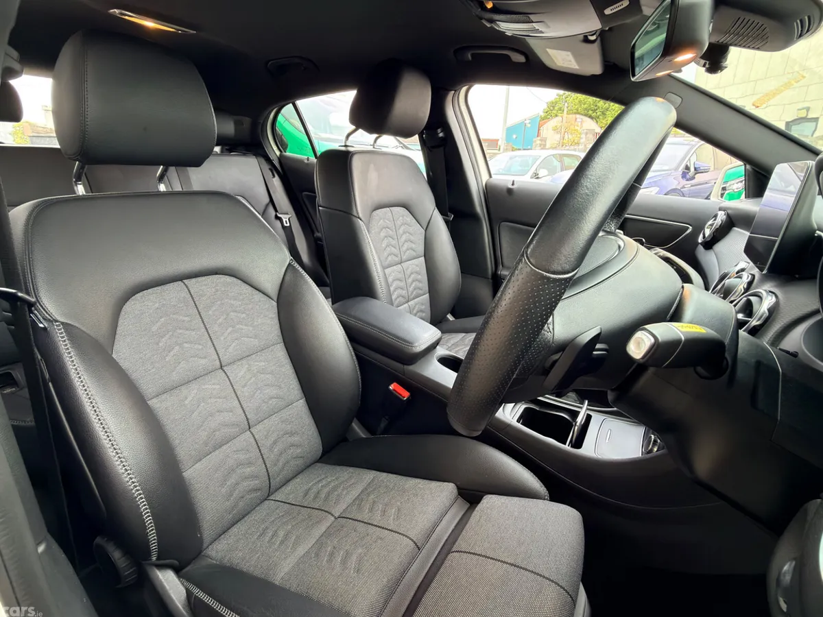 Mercedes-Benz GLA Hatchback, Petrol, 2017, White