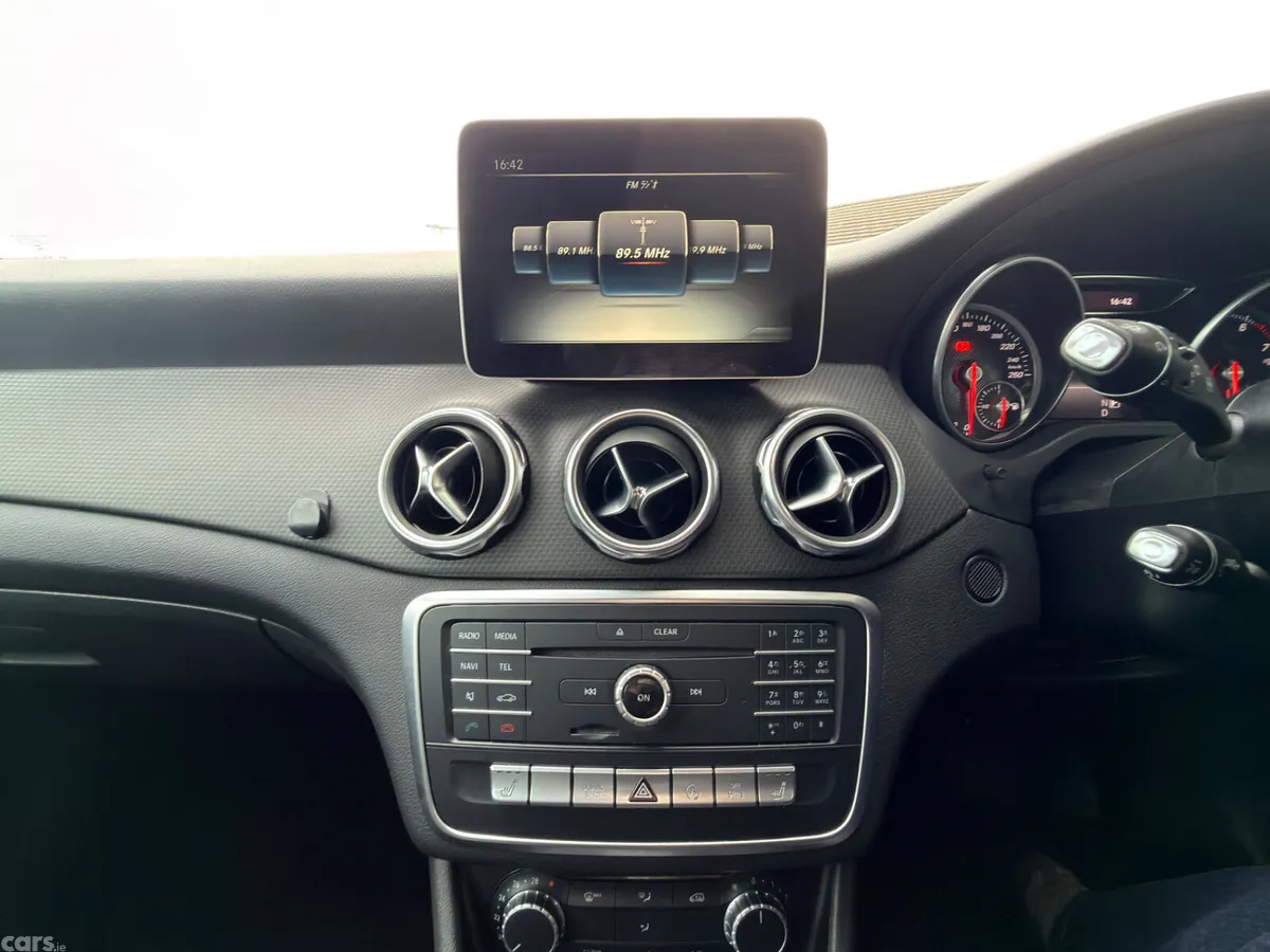 Mercedes-Benz GLA Hatchback, Petrol, 2017, White