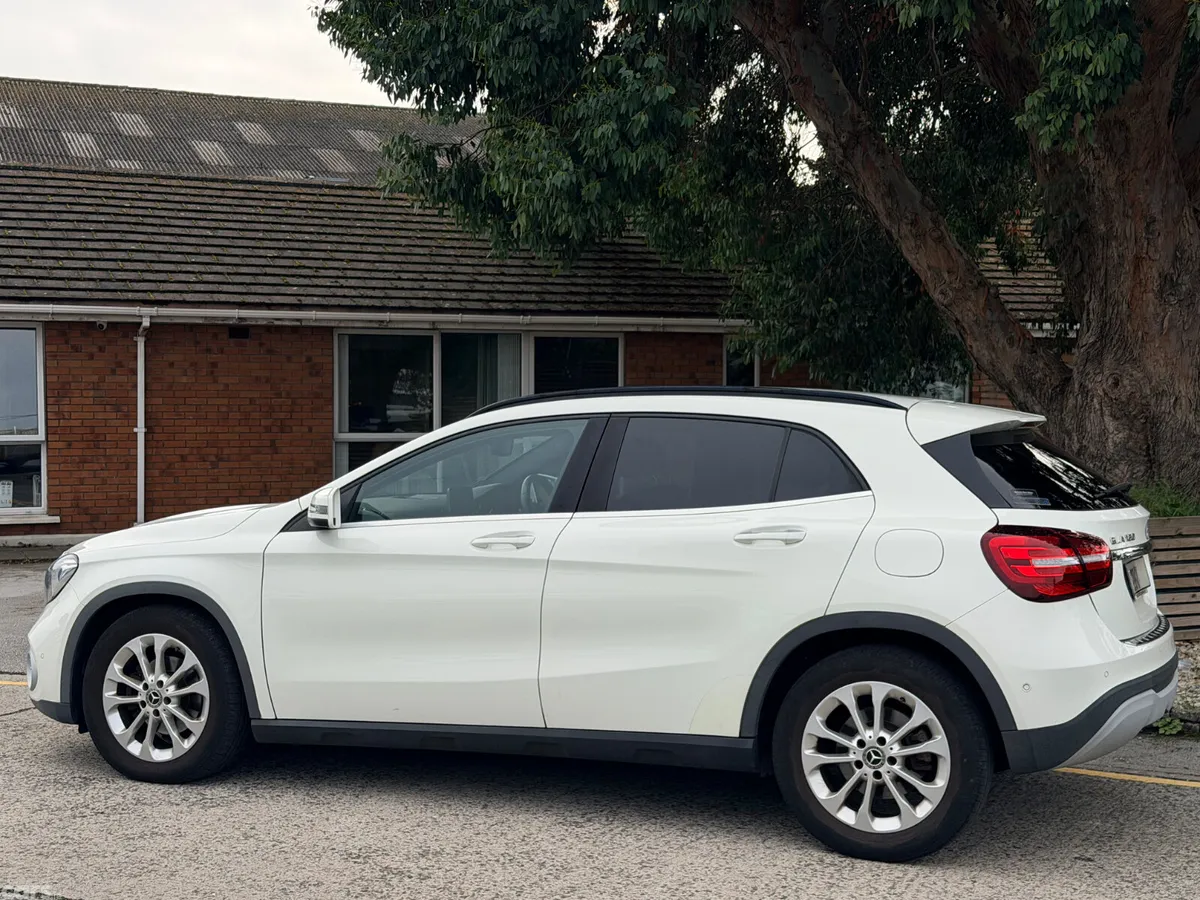 Mercedes-Benz GLA Hatchback, Petrol, 2017, White