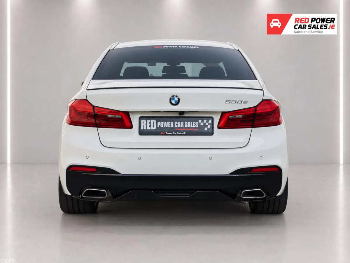 BMW 5-Series Saloon, Petrol Plug-in Hybrid, 2019, White