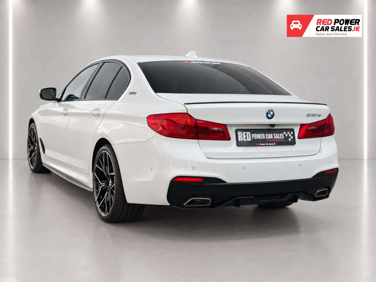 BMW 5-Series Saloon, Petrol Plug-in Hybrid, 2019, White