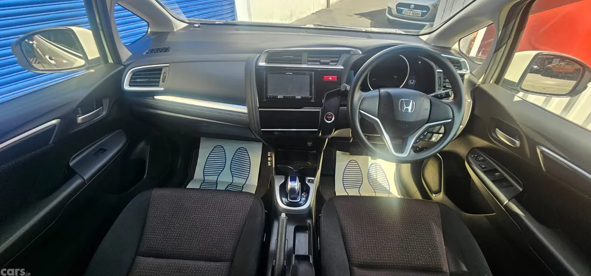Honda Fit Hatchback, Petrol Hybrid, 2014, White