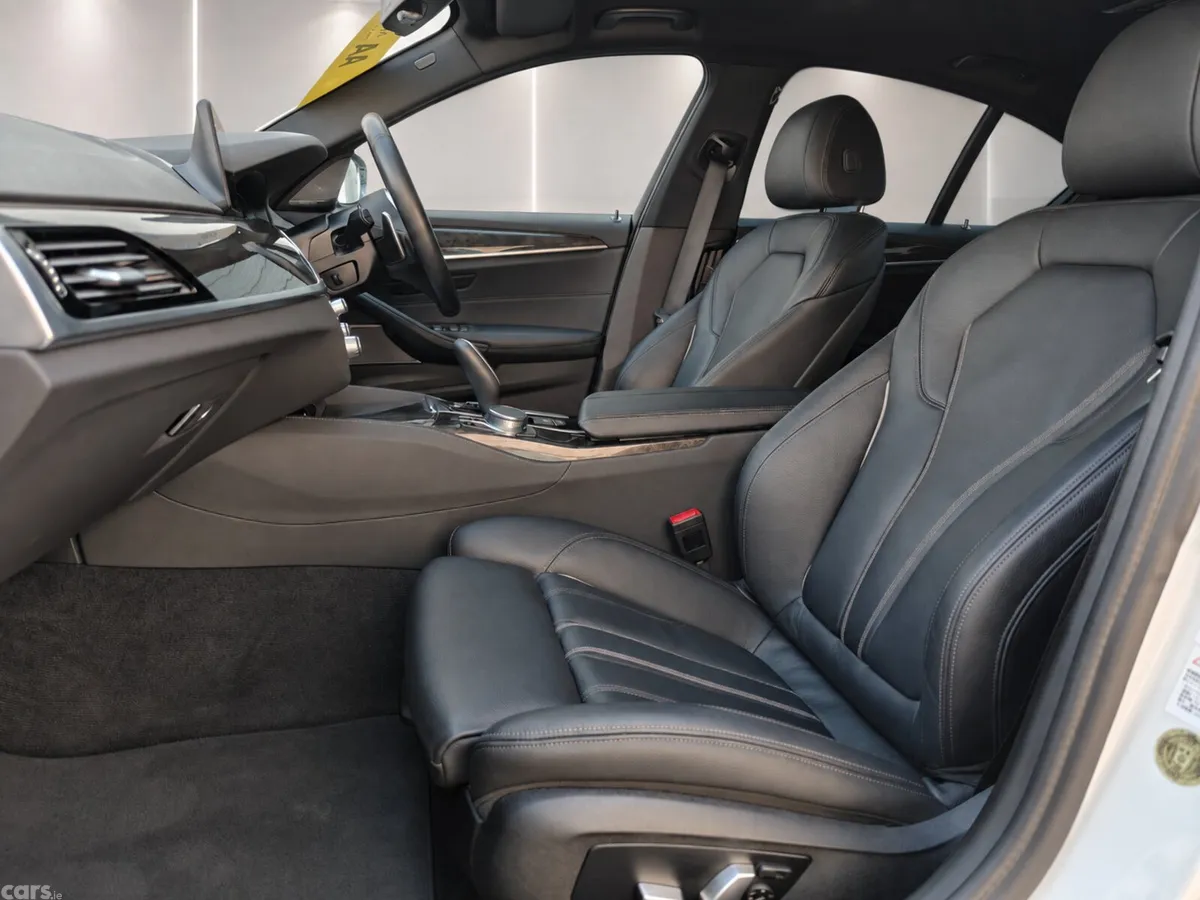 BMW 5-Series Saloon, Petrol Plug-in Hybrid, 2019, White