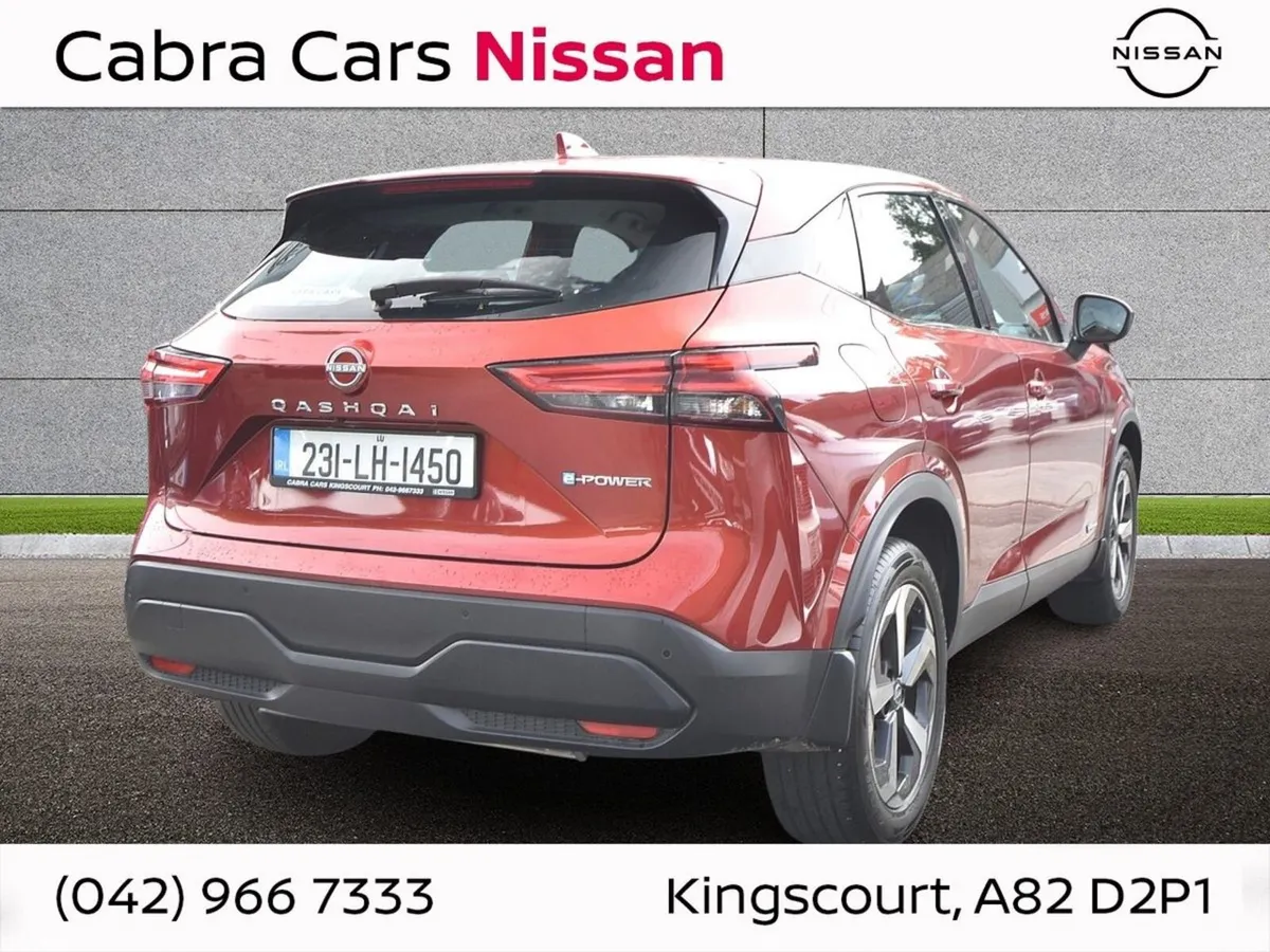 Nissan Qashqai MPV, Petrol, 2023, Red