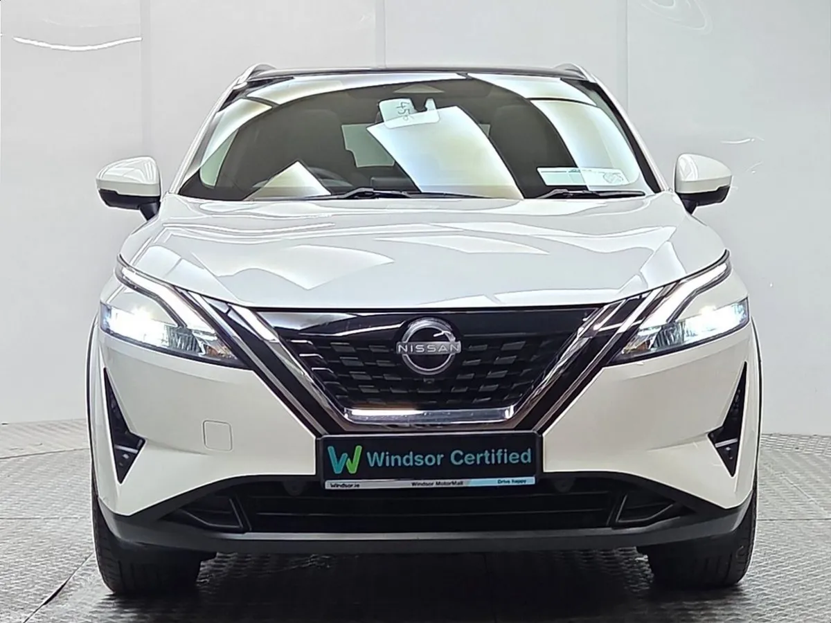 Nissan Qashqai MPV, Petrol Hybrid, 2023, White