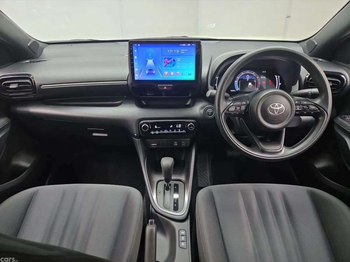 Toyota Yaris Hatchback, Petrol Hybrid, 2024, White