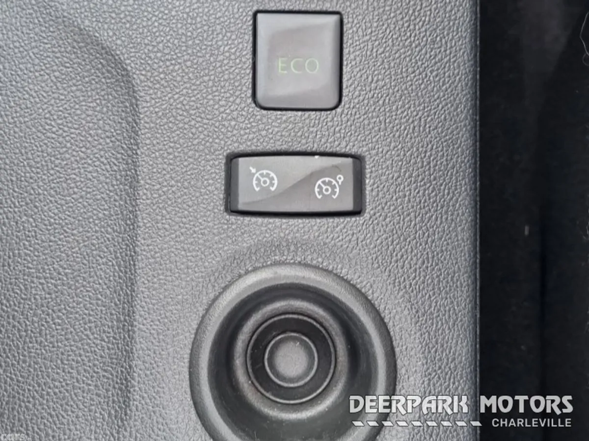 Renault Captur Hatchback, Diesel, 2019, Blue