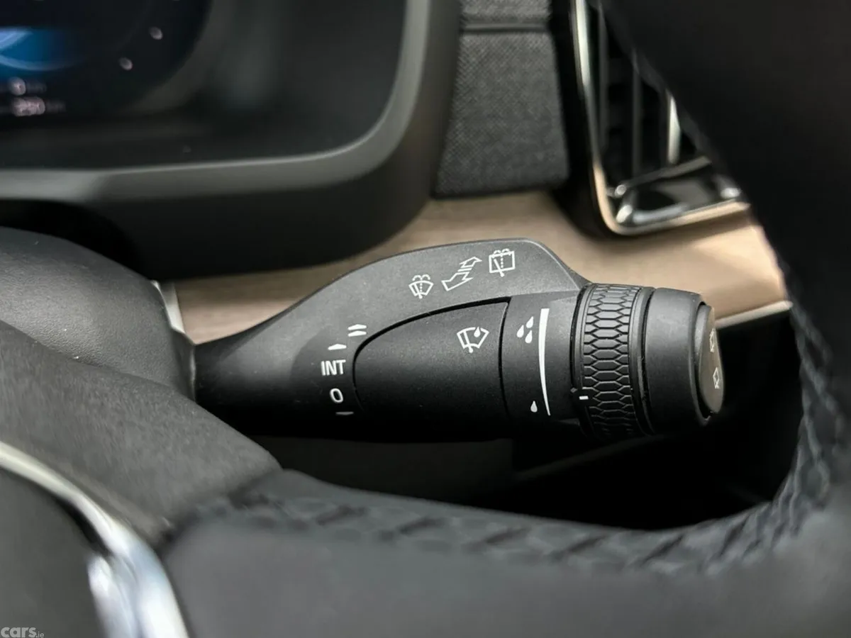 Volvo XC90 SUV, Petrol Plug-in Hybrid, 2025, Grey
