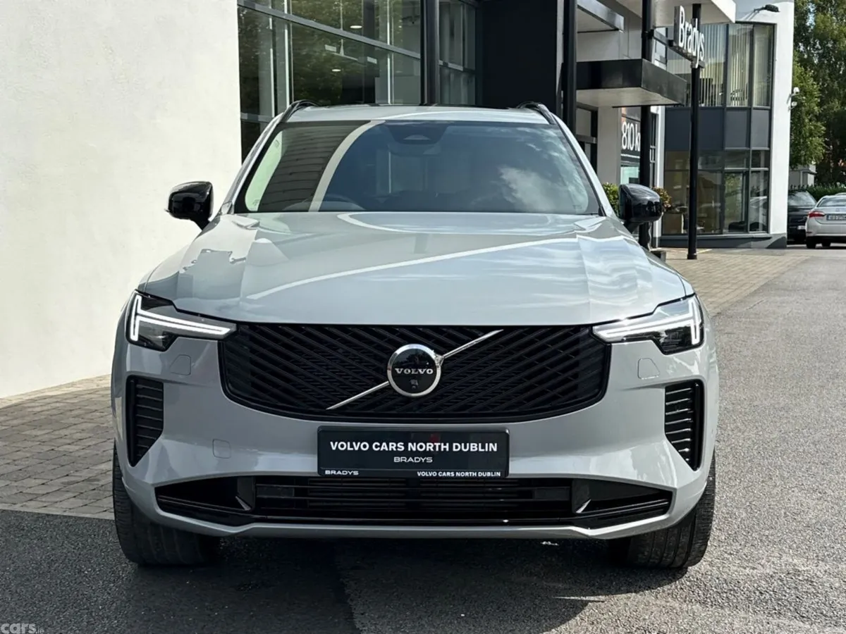 Volvo XC90 SUV, Petrol Plug-in Hybrid, 2025, Grey