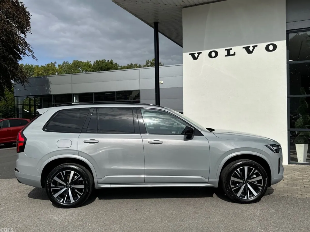 Volvo XC90 SUV, Petrol Plug-in Hybrid, 2025, Grey