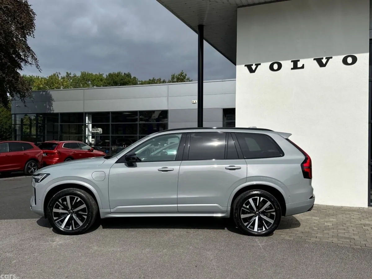 Volvo XC90 SUV, Petrol Plug-in Hybrid, 2025, Grey