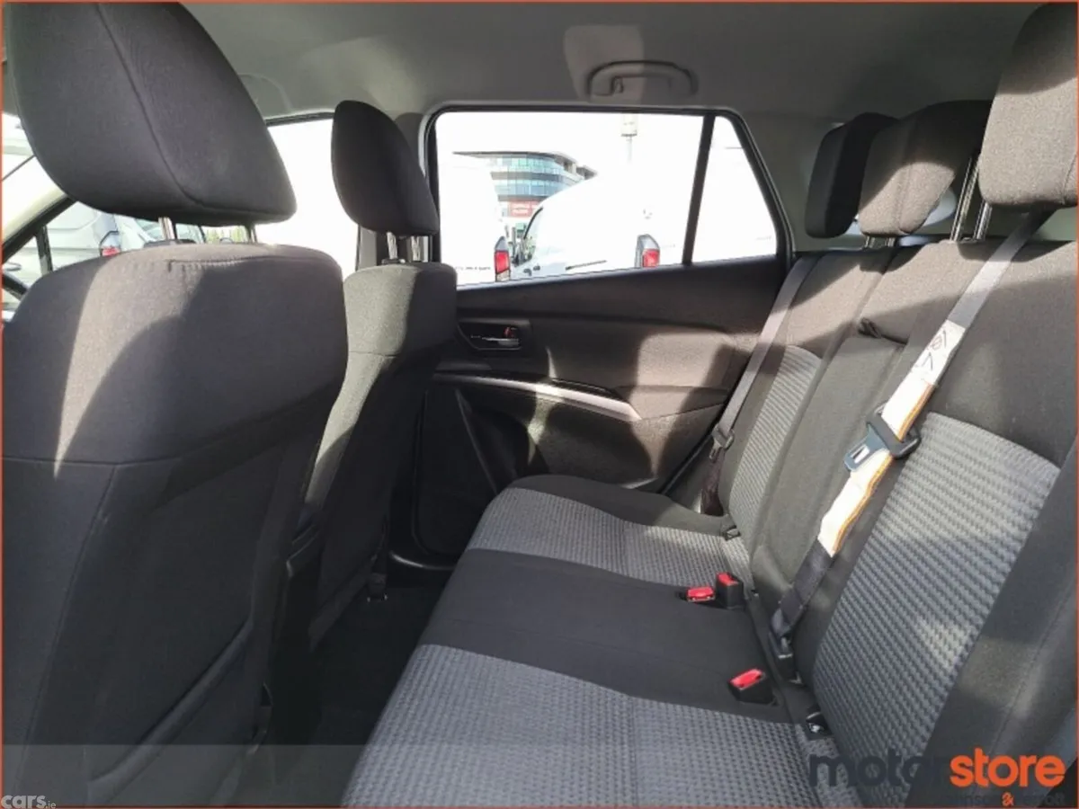 Suzuki SX4 SUV, Petrol Hybrid, 2023, Grey
