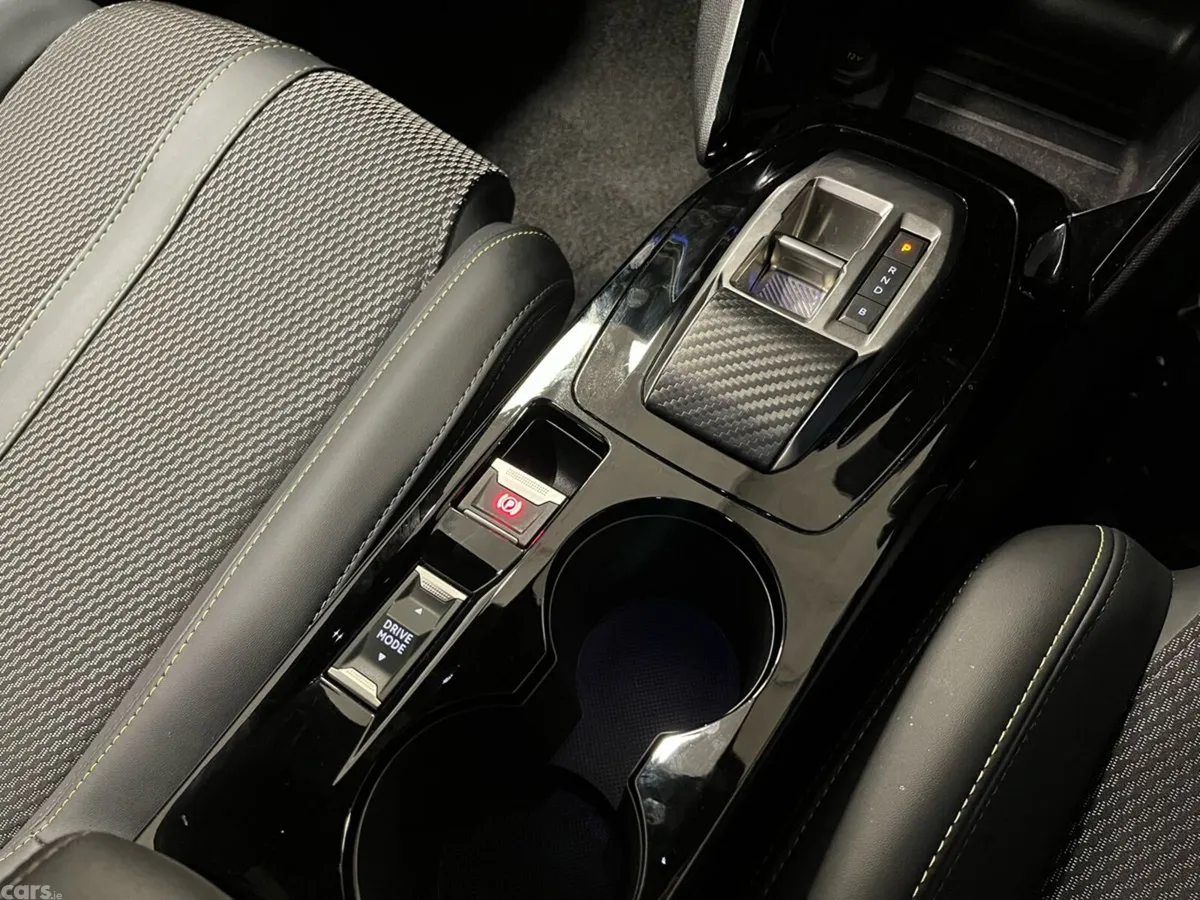 Peugeot 2008 SUV, Electric, 2025, Grey