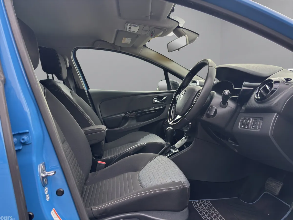 Renault Clio Hatchback, Petrol, 2014, Blue