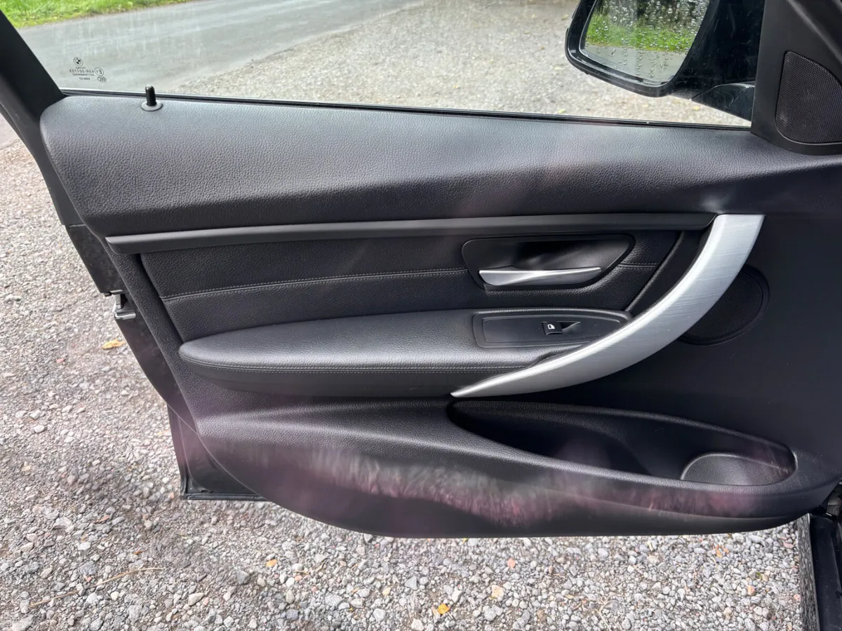 BMW 3-Series Saloon, Diesel, 2013, Black