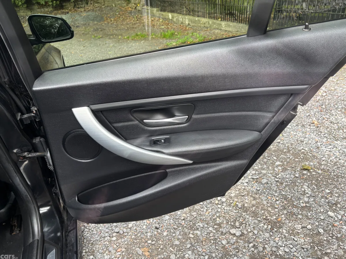 BMW 3-Series Saloon, Diesel, 2013, Black