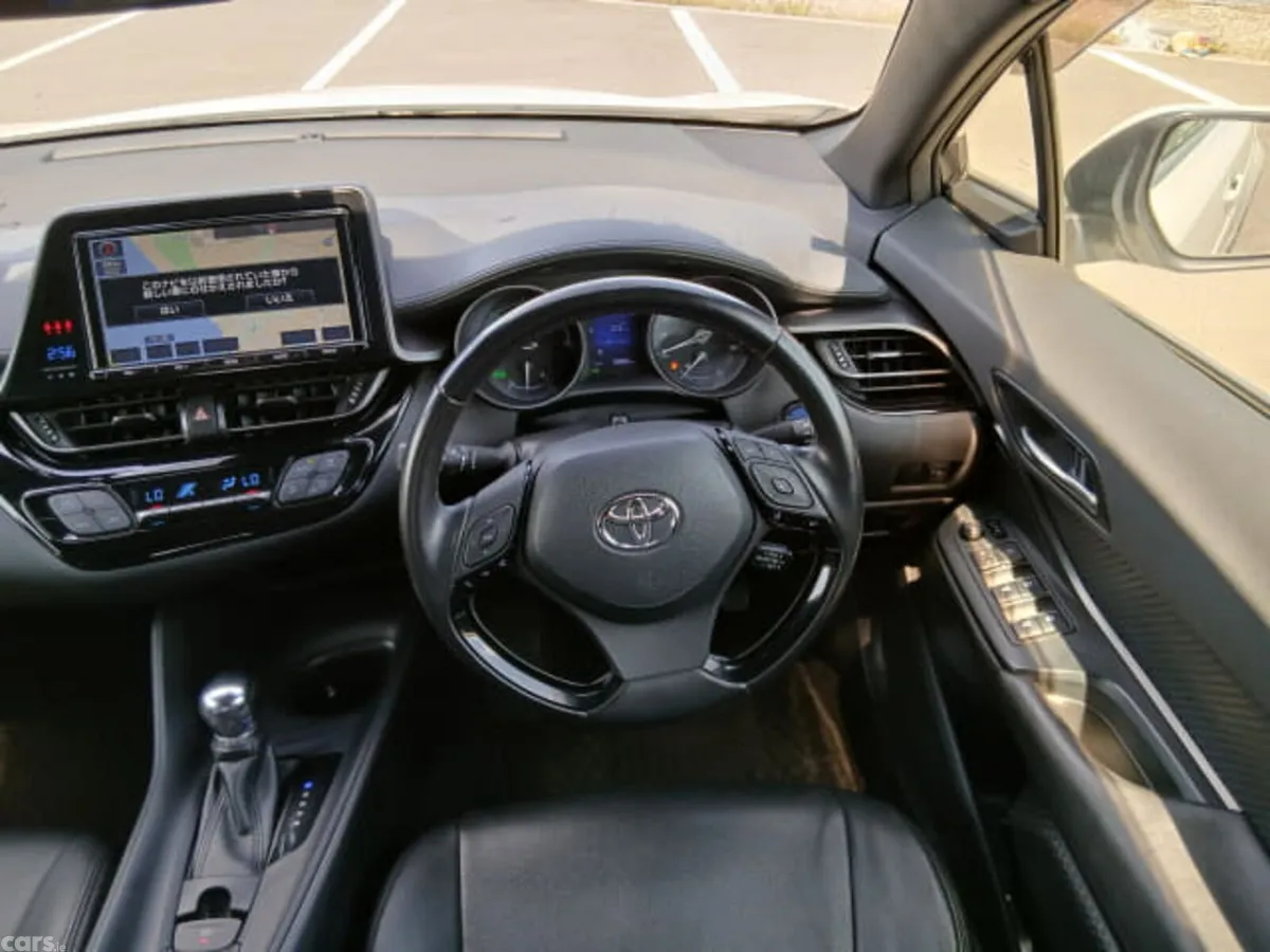 Toyota C-HR SUV, Petrol Hybrid, 2017, White