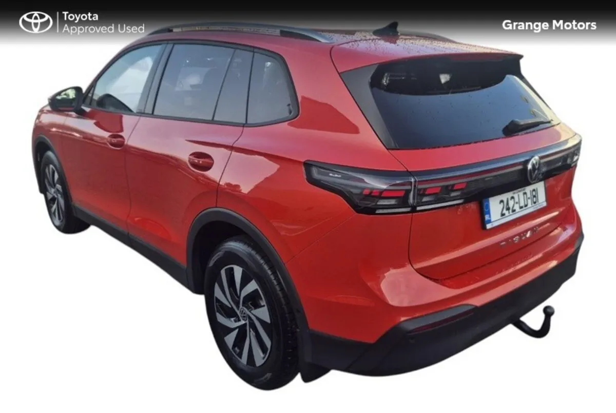 Volkswagen Tiguan Estate, Diesel, 2024, Red
