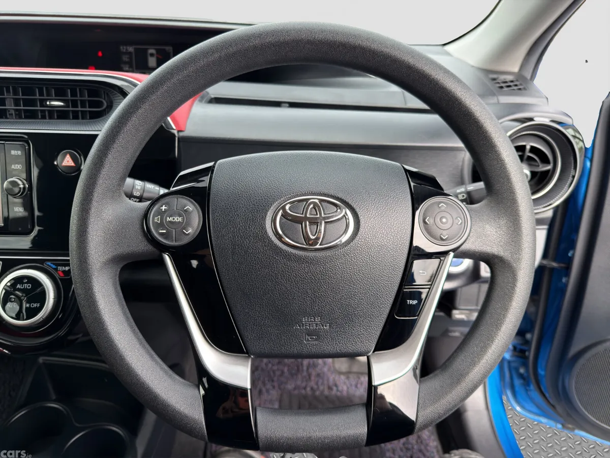 Toyota Aqua Hatchback, Petrol Hybrid, 2018, Blue