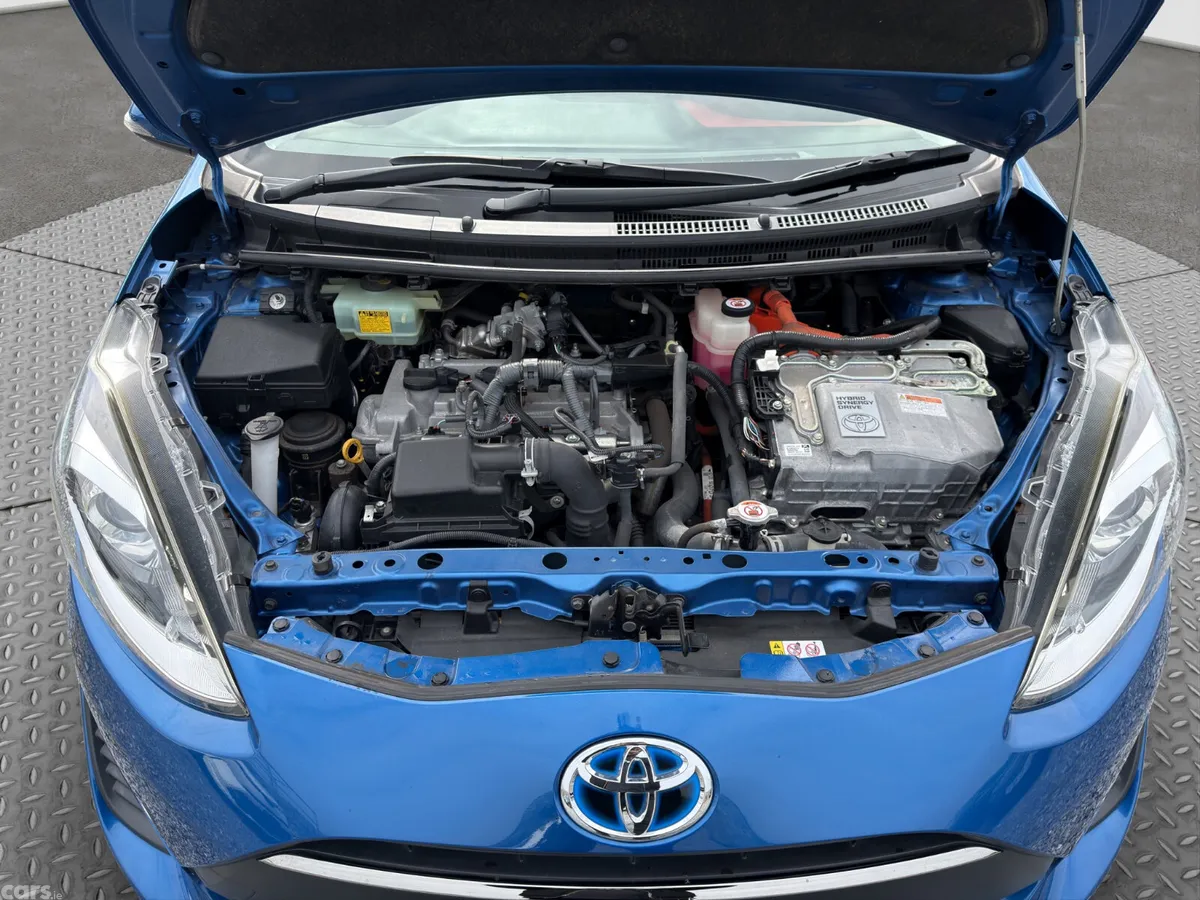 Toyota Aqua Hatchback, Petrol Hybrid, 2018, Blue