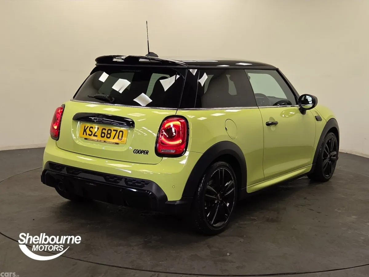 Mini Cooper Hatchback, Petrol, 2023, 