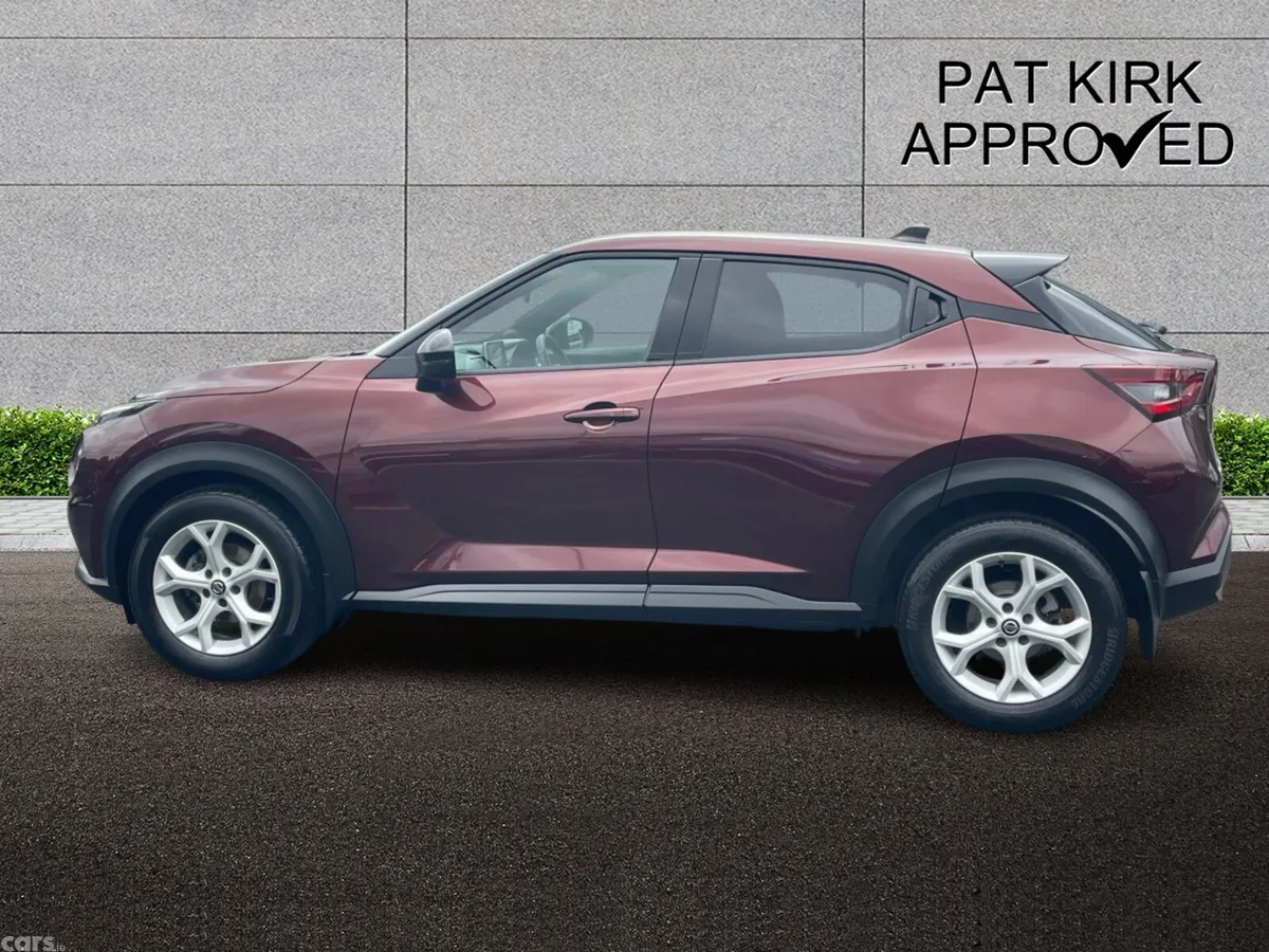 Nissan Juke Hatchback, Petrol, 2022, Red