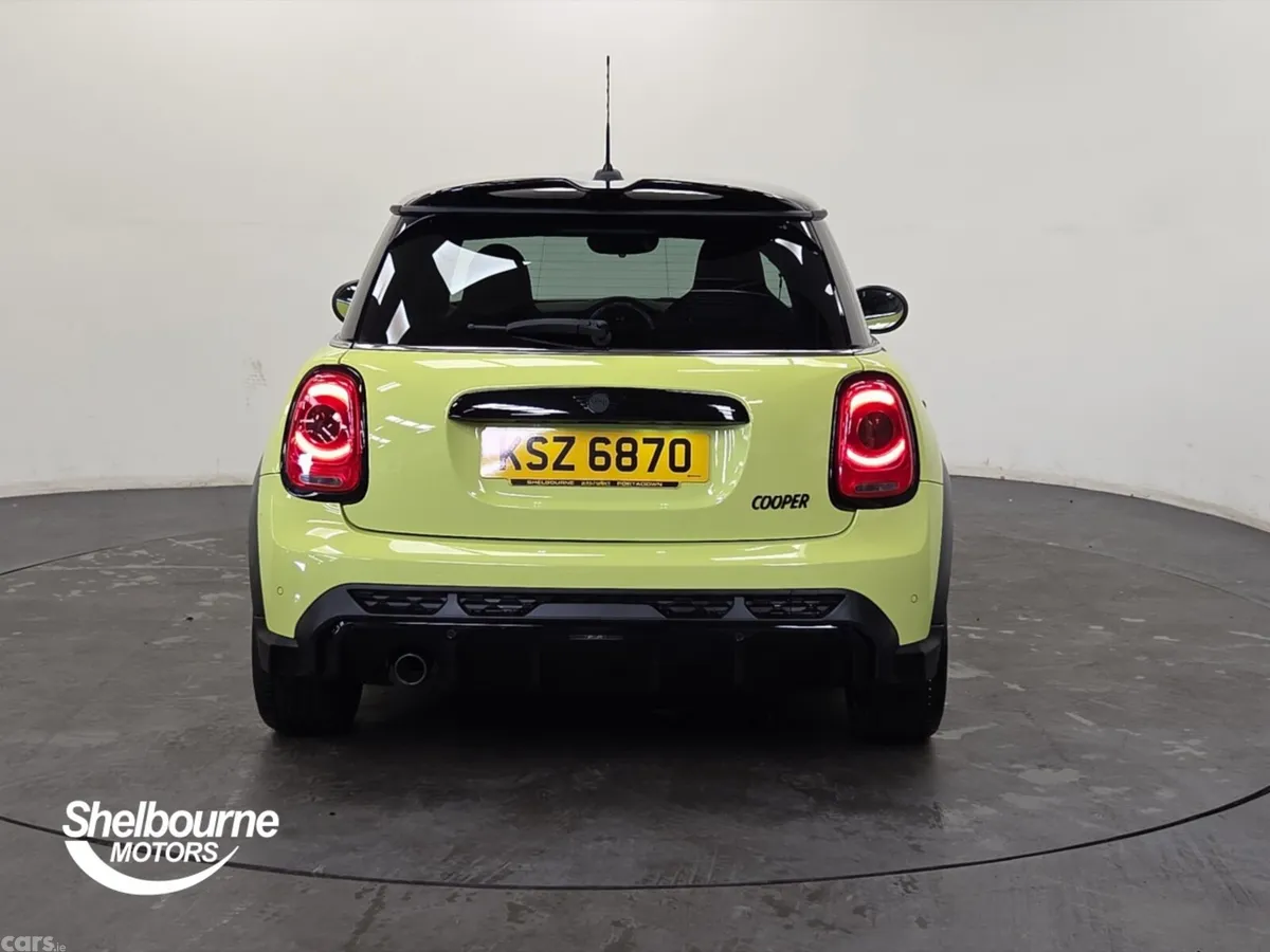 Mini Cooper Hatchback, Petrol, 2023, 