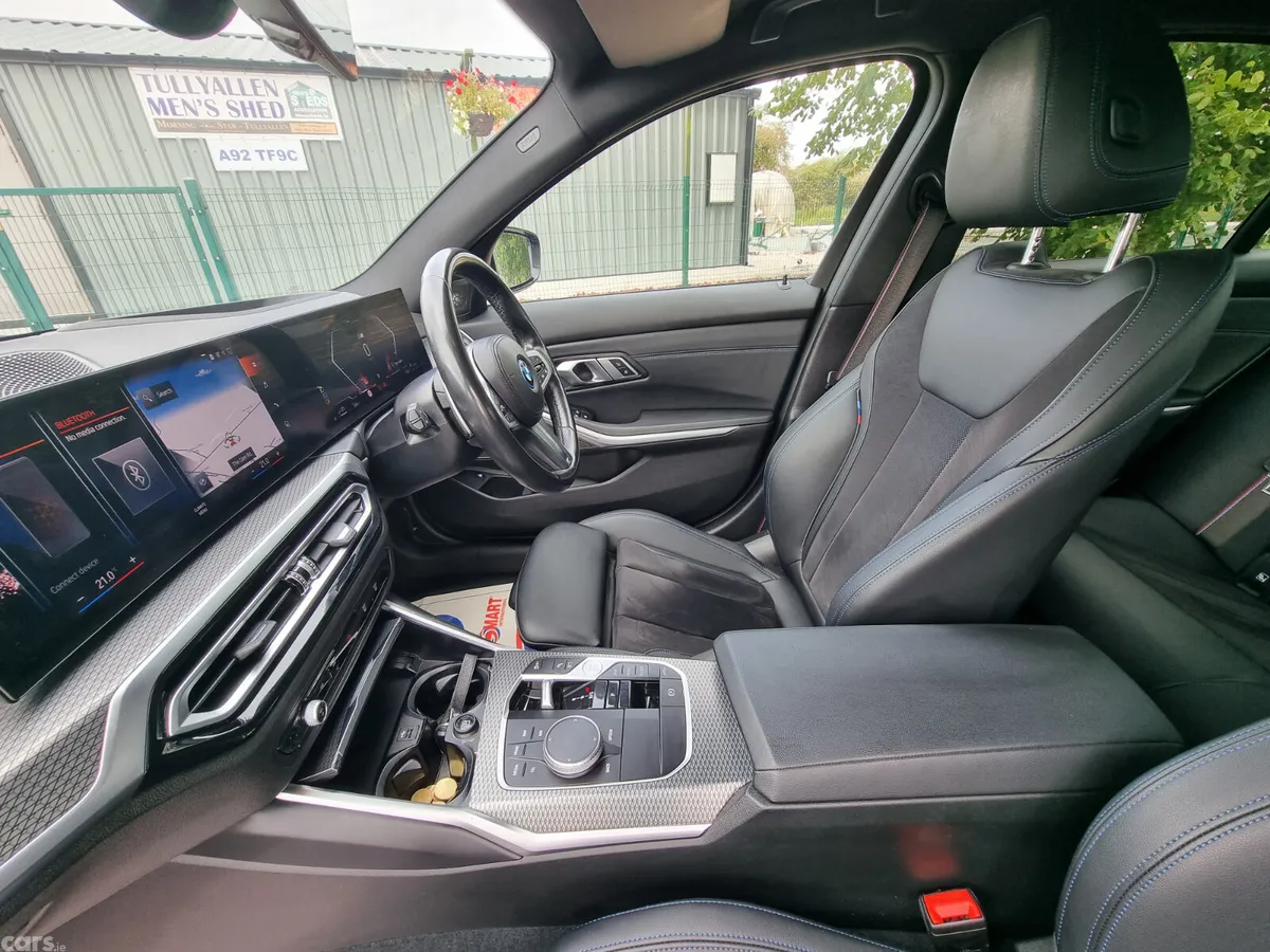 BMW 3-Series Saloon, Petrol Plug-in Hybrid, 2023, Blue
