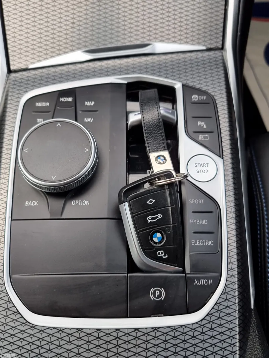 BMW 3-Series Saloon, Petrol Plug-in Hybrid, 2023, Blue