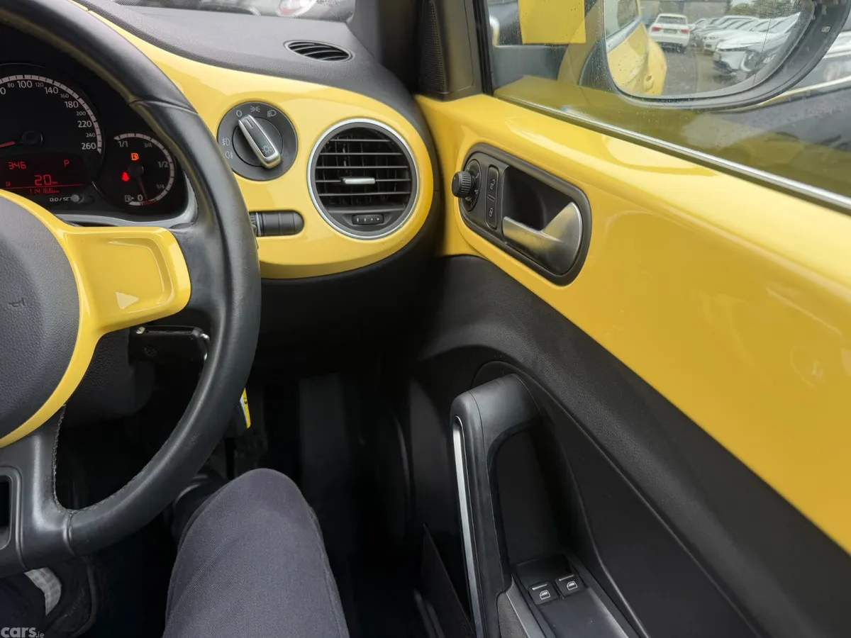 Volkswagen Beetle Coupe, Petrol, 2013, Orange